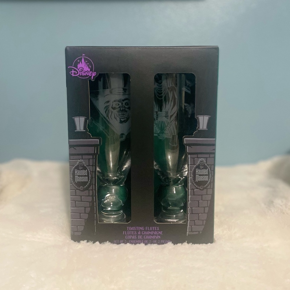 NEW Haunted Mansion’s Toasting Flutes 🥂